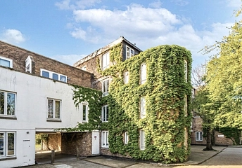 3 bedroom duplex for sale - Sunbury Lane, London, SW11 - Property View 1