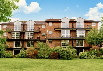 3 bedroom apartment for sale - Paveley Drive, Morgans Walk, Battersea., SW11