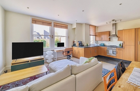 2 bedroom apartment for sale - Culverden Road, London, SW12 - Property View 3