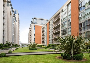 2 bedroom apartment for sale - Baltic Apartments, 11 Western Gateway, Excel, London, E16 - Property View 1