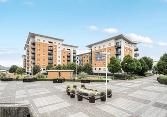 2 bedroom apartment for sale - Inverness Mews, London, E16