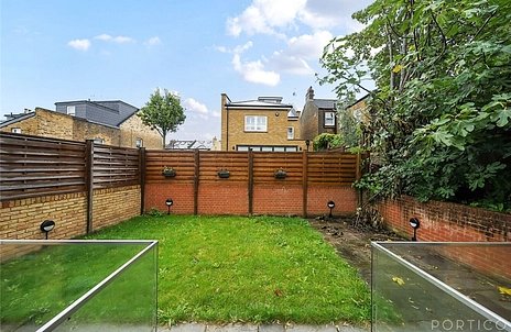 3 bedroom apartment for sale - Lordship Lane, London, SE22 - Property View 3