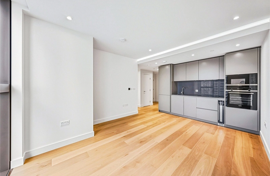 2 bedroom apartment to rent - Marsh Wall, London, E14 - Property View 1