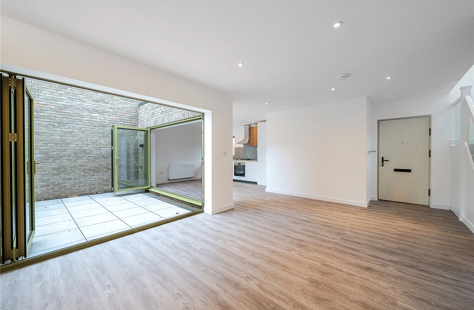 2 bedroom house for sale - Brook Mews, London, N13 - Property View 1