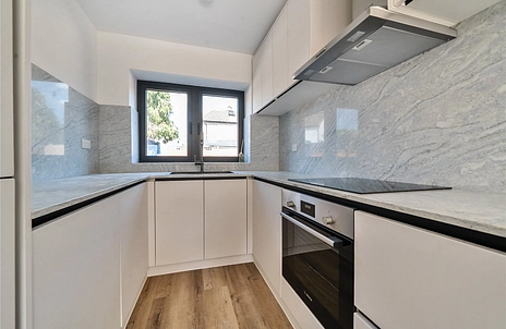 2 bedroom house for sale - Holmwood Road, Enfield, EN3