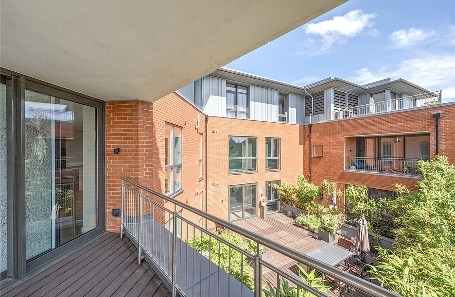 3 bedroom apartment for sale - Devonshire Place, London, NW2