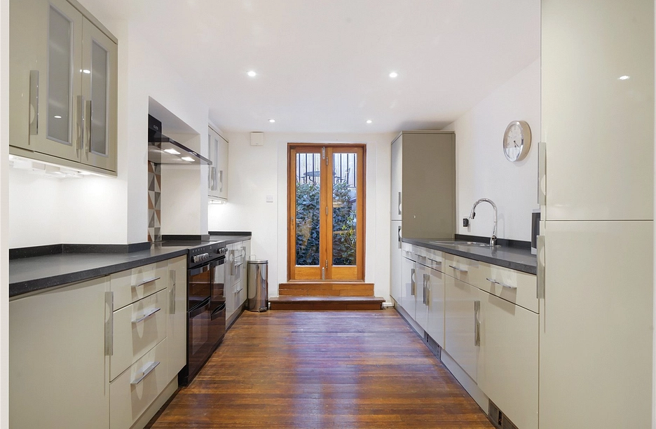 3 bedroom apartment for sale - St. Peter's Street, London, N1