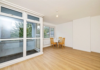3 bedroom apartment to rent - Battersea Park Road, London, SW8