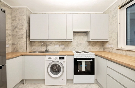 3 bedroom apartment to rent - Battersea Park Road, London, SW8