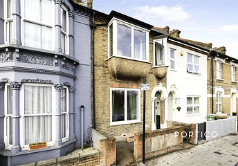 3 bedroom house to rent - Woodford Road, London, E7 - Property View 1