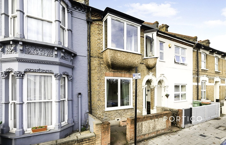 3 bedroom house to rent - Woodford Road, London, E7 - Property View 1