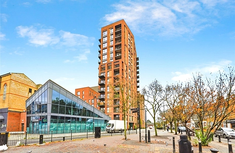 1 bedroom apartment to rent - Ron Leighton Way, London, E6 - Property View 2