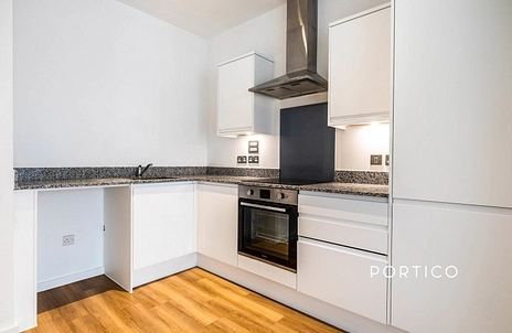 2 bedroom apartment to rent - Ilford Hill, Ilford, IG1 - Property View 3