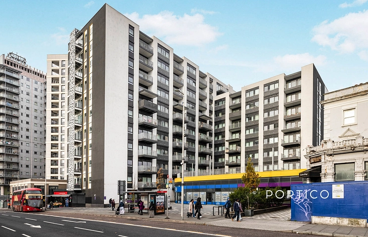 2 bedroom apartment to rent - Ilford Hill, Ilford, IG1 - Property View 1