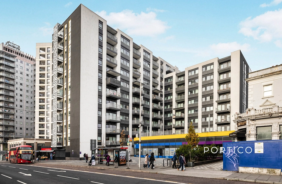 2 bedroom apartment to rent - Ilford Hill, Ilford, IG1 - Property View 1