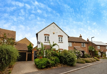 3 bedroom house to rent - High Meads Road, London, E16 - Property View 1