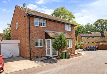 2 bedroom house for sale - Heathfield Close, London, E16 - Property View 1