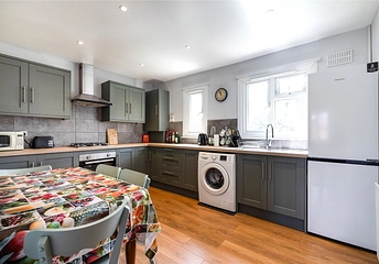 3 bedroom maisonette to rent - Skipsey Avenue, London, E6 - Property View 1