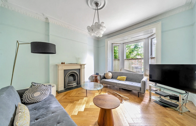 1 bedroom apartment for sale - High Road, Buckhurst Hill, Redbridge, IG9