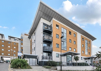 1 bedroom apartment for sale - Fishguard Way, London, E16