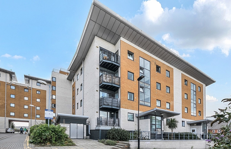 1 bedroom apartment for sale - Fishguard Way, London, E16