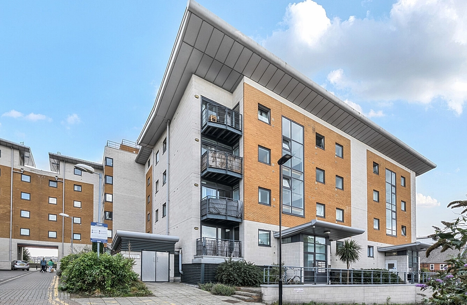 1 bedroom apartment for sale - Fishguard Way, London, E16
