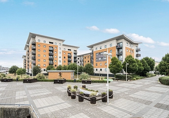 1 bedroom apartment for sale - Fishguard Way, London, E16