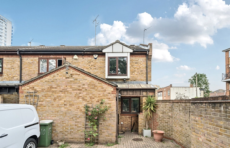 2 bedroom house for sale - Maryland Street, London, E15