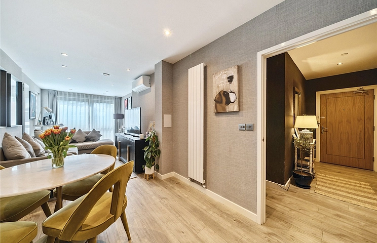 1 bedroom apartment for sale - Centric Close, London, NW1