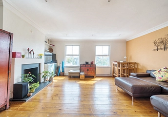 3 bedroom apartment for sale - Wendell Road, London, W12