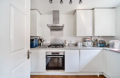 2 bedroom apartment for sale - Portsmouth Mews, London, E16 - Property View 3