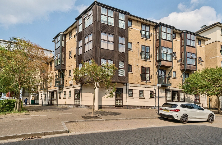 2 bedroom apartment for sale - Portsmouth Mews, London, E16 - Property View 1