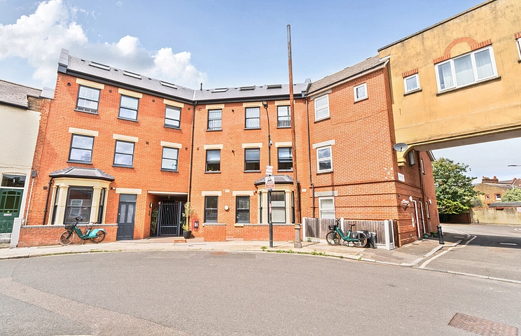 2 bedroom apartment for sale - Jeddo Road, London, W12