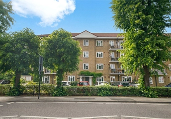 3 bedroom apartment for sale - New Wanstead, London, E11