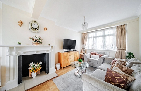 3 bedroom house for sale - Highfield Road, Woodford Green, IG8 - Property View 2