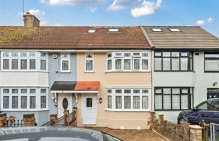 3 bedroom house for sale - Highfield Road, Woodford Green, IG8 - Property View 1