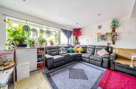 2 bedroom apartment for sale - Grantham Road, London, E12 - Property View 2