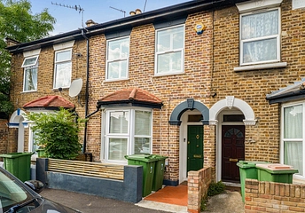 4 bedroom house for sale - St. John's Terrace, London, E7 - Property View 1