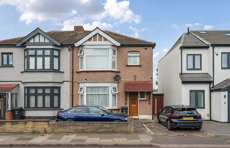 3 bedroom house for sale - Benton Road, Ilford, IG1
