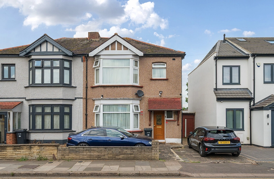 3 bedroom house for sale - Benton Road, Ilford, IG1