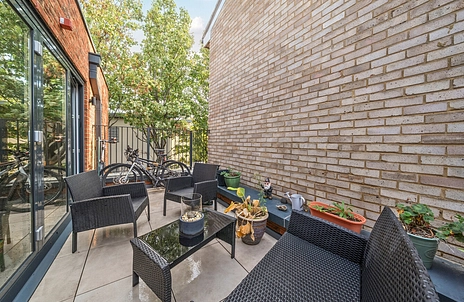 3 bedroom maisonette for sale - Radlett Close, London, E7 - Property View 3