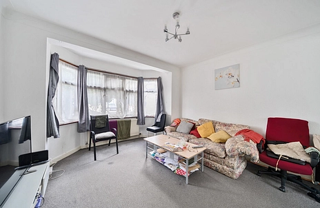 3 bedroom house for sale - Bentley Drive, Ilford, Essex, IG2 - Property View 2