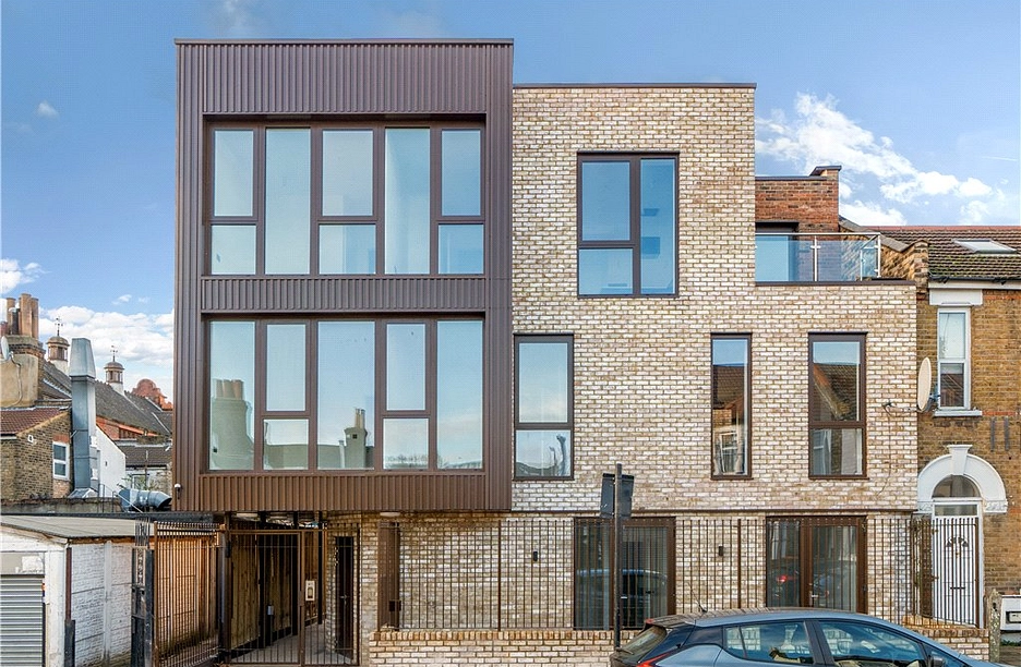 2 bedroom apartment for sale - Michigan Avenue, London, E12