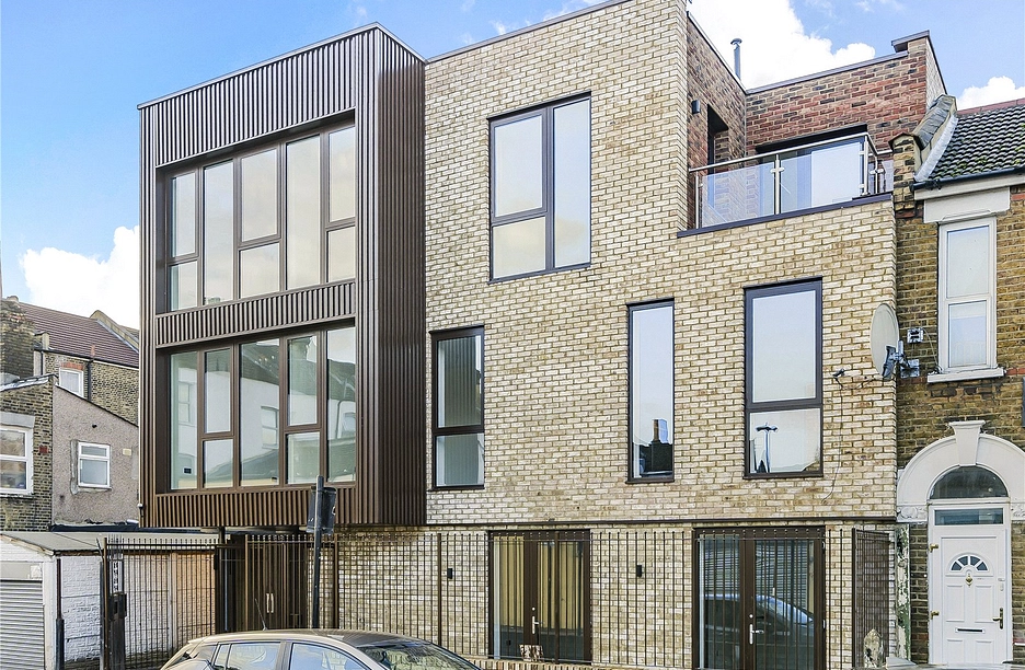 2 bedroom apartment for sale - Michigan Avenue, London, E12