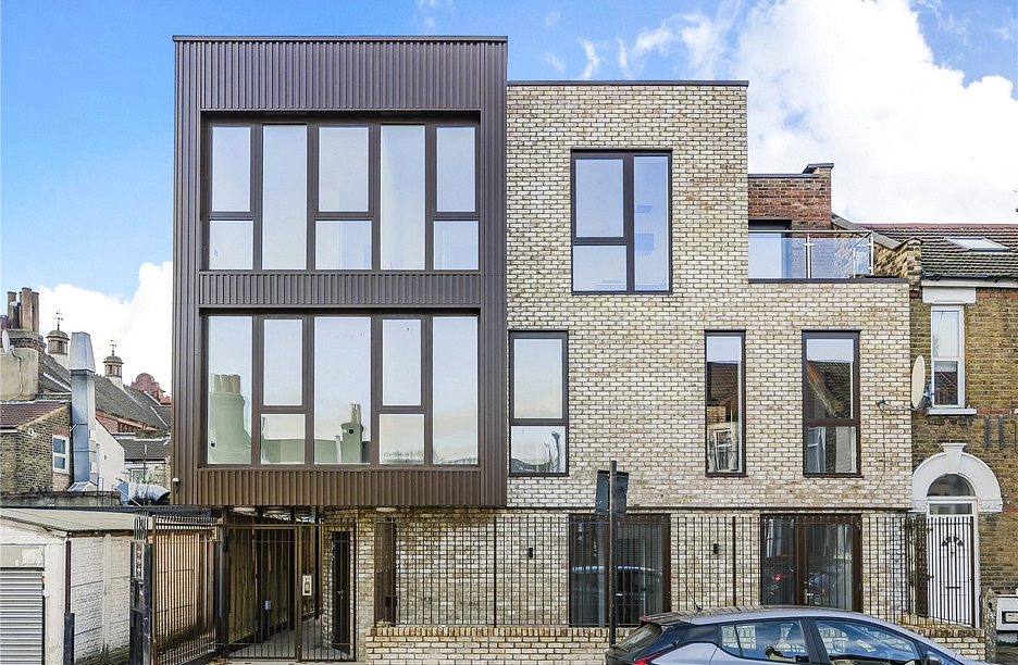 2 bedroom apartment for sale - Michigan Avenue, London, E12