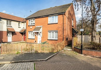 2 bedroom house for sale - Allhallows Road, London, E6 - Property View 1