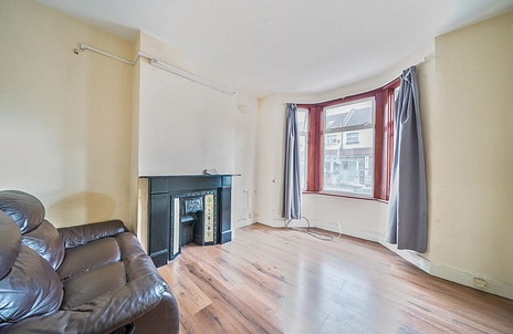 2 bedroom house for sale - Kempton Road, London, E6
