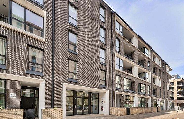 2 bedroom apartment for sale - Honour Lea Avenue, London, E20
