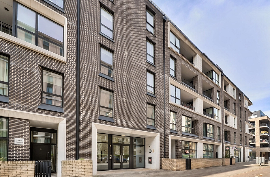 2 bedroom apartment for sale - Honour Lea Avenue, London, E20