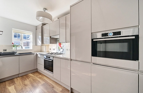 2 bedroom house for sale - Piper Way, Ilford, IG1